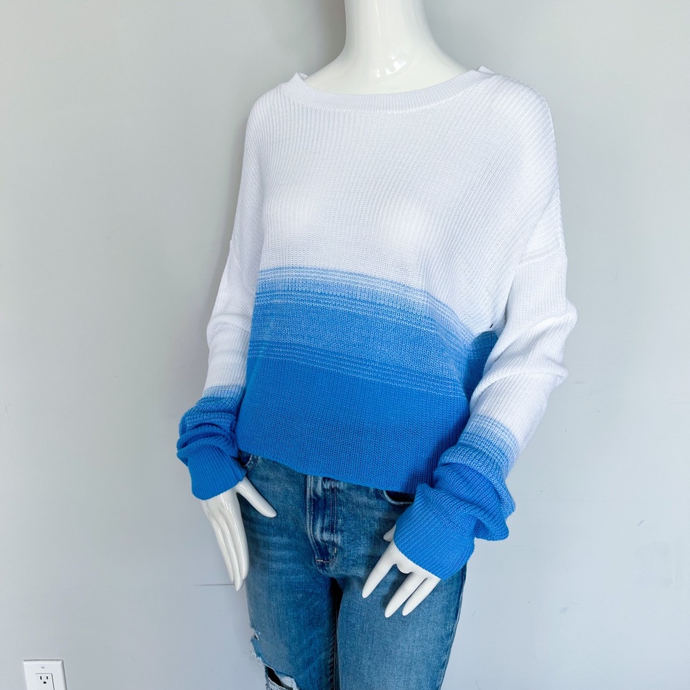NWT Abound Crop Sweater Knit Top Long Sleeve White Blue Gradient L
